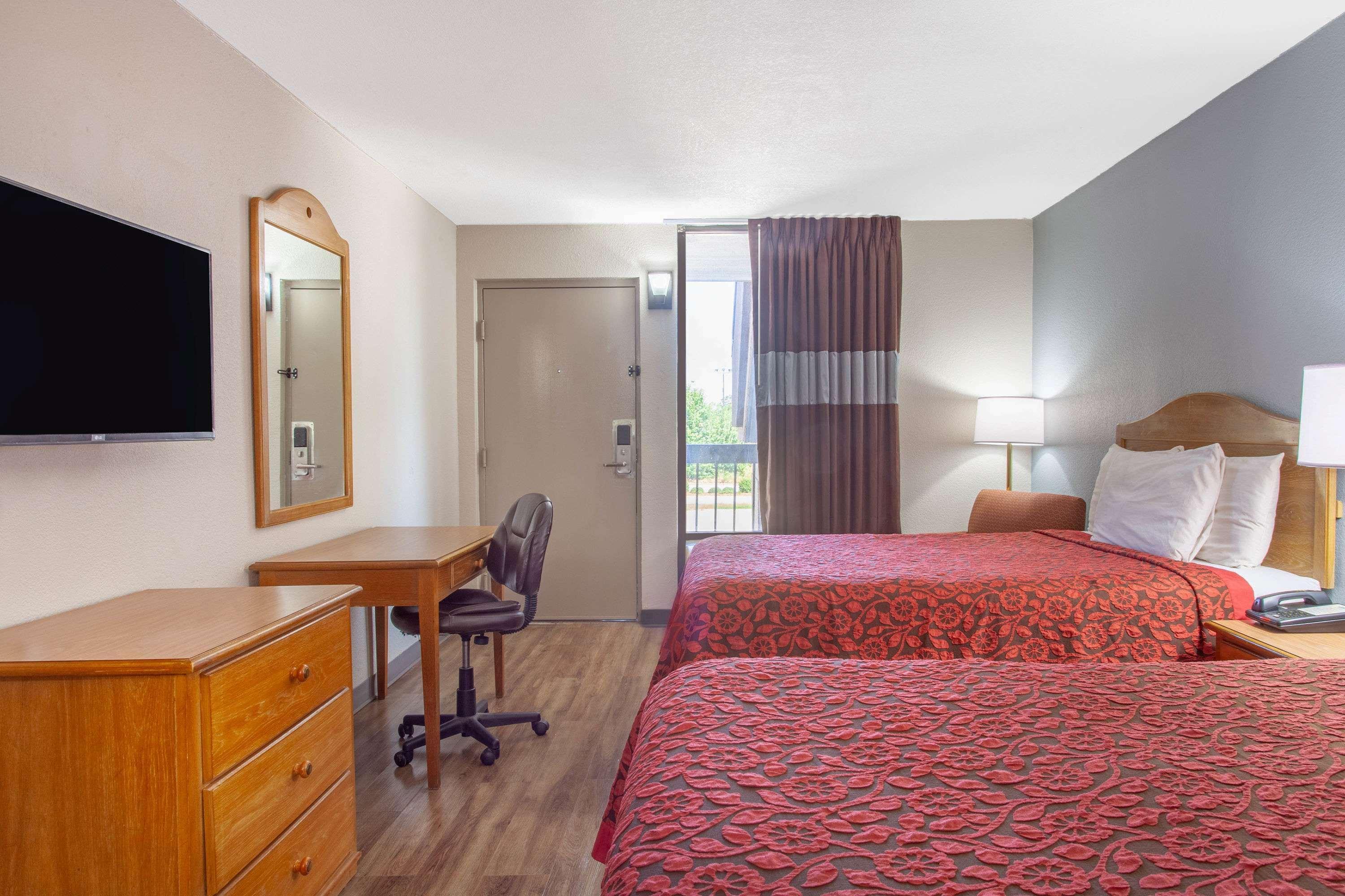 Days Inn By Wyndham Clinton - Laurens I-26 Bagian luar foto